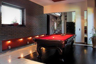 Professional pool table movers in Richmond content img1